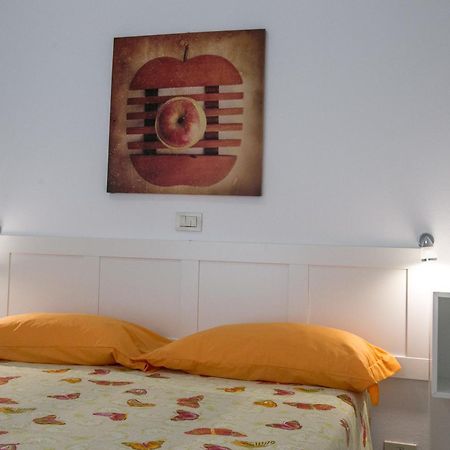 Residence Villa Ofelia Ρίμινι Δωμάτιο φωτογραφία